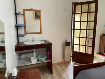 French property for sale in Fontenille-Saint-Martin-d'Entraigues, Deux-Sèvres - €70,000 - photo 6