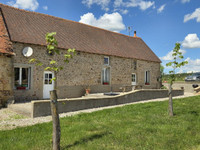 Commerce à vendre à Noyant D Allier, Allier - 685.000 € - photo 1