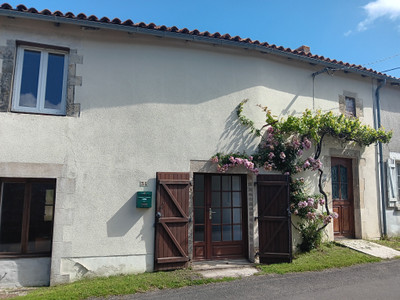 French property for sale in Sommières-du-Clain, Vienne - €109,000 - photo 1