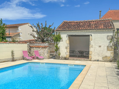 French property for sale in Migron, Charente-Maritime - €275,000 - photo 2