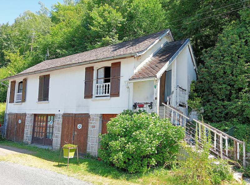 French property for sale in Pleaux, Cantal - €288,900 - photo 9