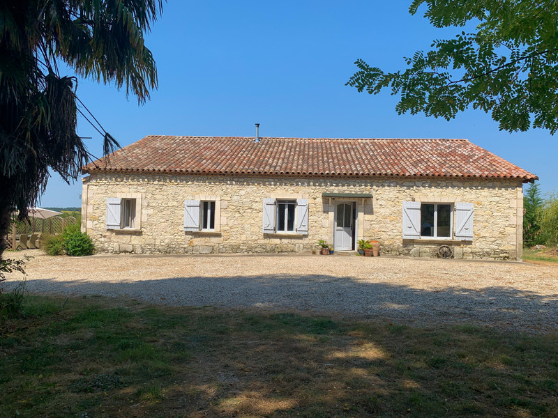 Maison à Vendre En Aquitaine - Lot-et-Garonne Monbahus Vues Incroyables ...