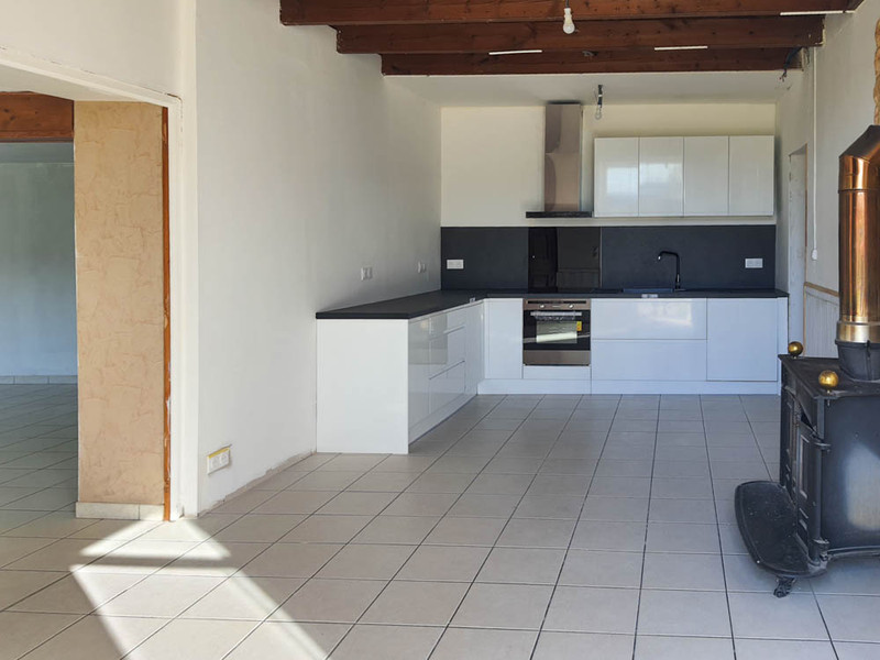 French property for sale in Villemain, Deux-Sèvres - €119,900 - photo 2