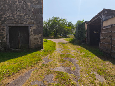 French property for sale in Busserolles, Dordogne - €194,400 - photo 3