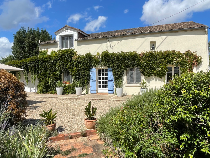 French property for sale in Saint-Émilion, Gironde - €495,000 - photo 0