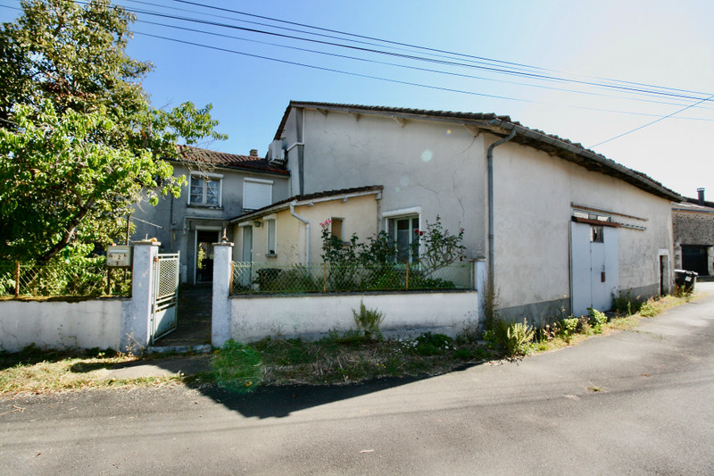 French property for sale in Écuras, Charente - €88,000 - photo 5