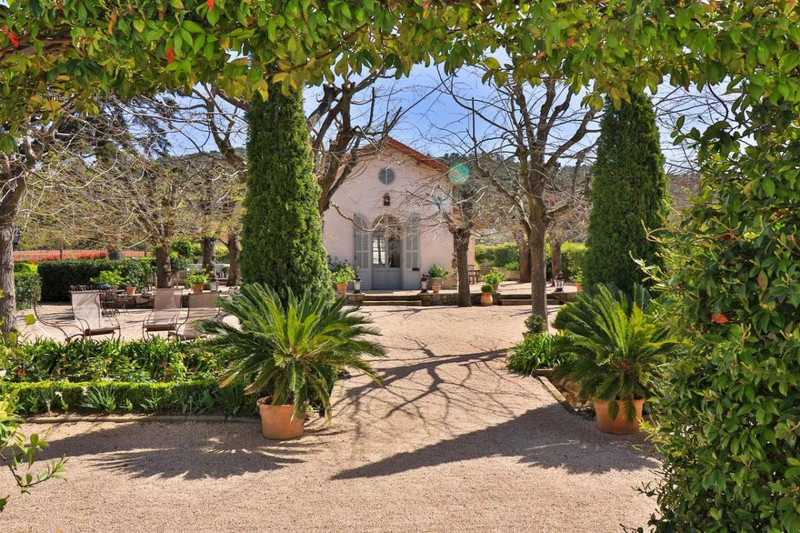 French property for sale in La Crau, Var - €1,950,000 - photo 5