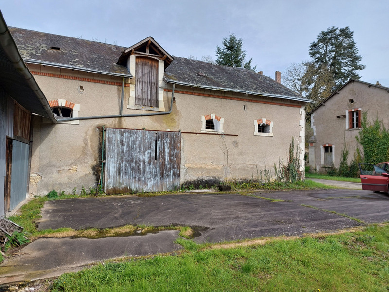 French property for sale in Villeloin-Coulangé, Indre-et-Loire - €100,000 - photo 5