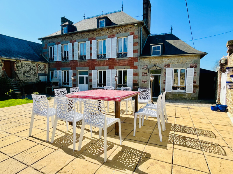 French property for sale in Carrouges, Orne - €485,000 - photo 1