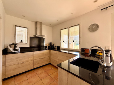 French property for sale in Vinça, Pyrénées-Orientales - €485,000 - photo 5