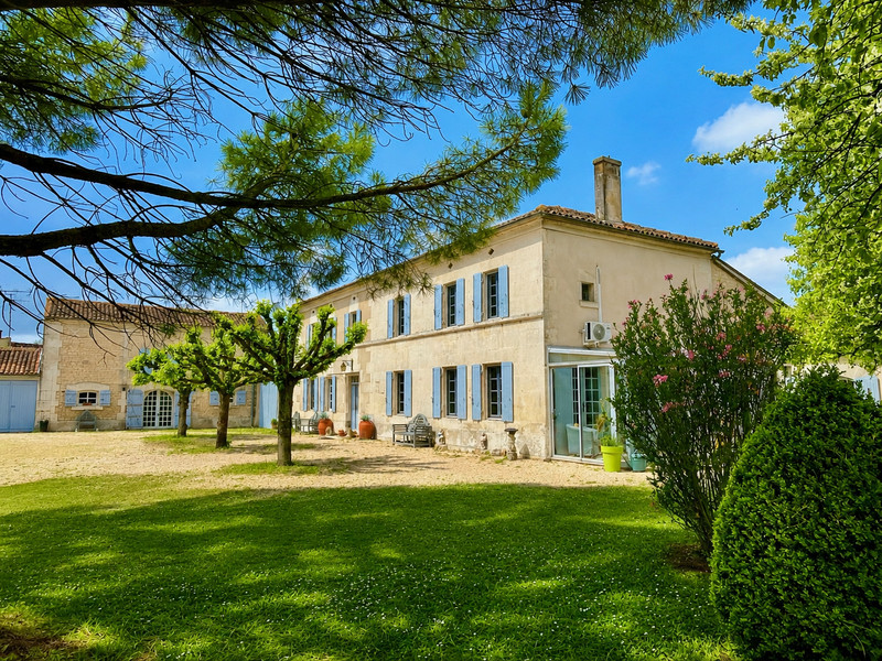 Propriété à vendre à Segonzac, Charente - photoAltPrice