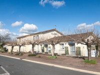Propriété à vendre à Saint-Romain, Charente - 421 800 € - photo n°1