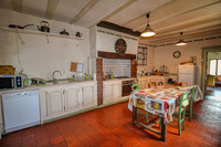 Maison à vendre à Confolens, Charente - 275 500 € - photo 5