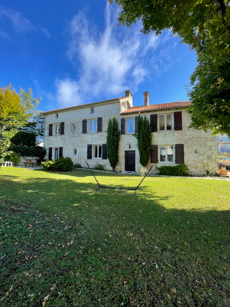 French property for sale in Trélissac, Dordogne - &#8364;393,620 - photo 2