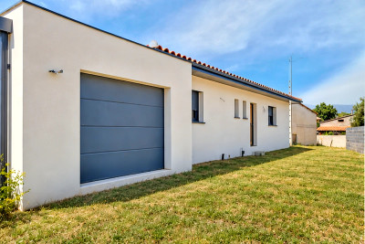 French property for sale in Finestret, Pyrénées-Orientales - €380,000 - photo 9