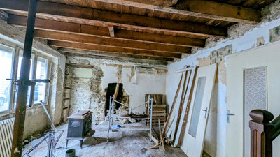 French property for sale in Guémené-sur-Scorff, Morbihan - €61,600 - photo 4