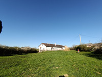 Maison à vendre à Magnac-Laval, Haute-Vienne - 130.800 € - photo 2
