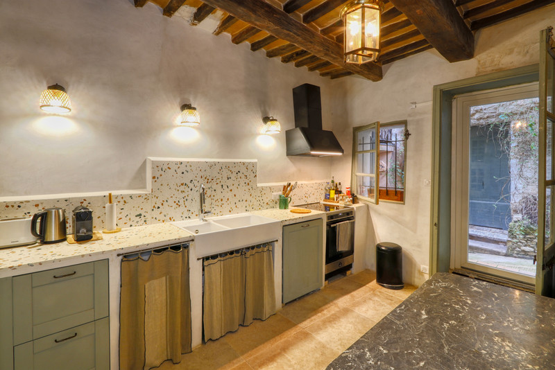 French property for sale in Saint-Saturnin-lès-Apt, Vaucluse - €535,000