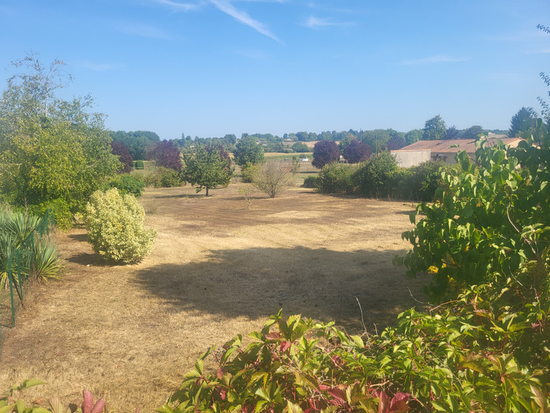 Terrain à vendre à Cherval, Dordogne - 25.600 € - photo 1