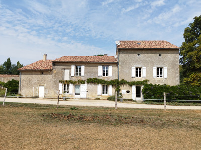 Maison à vendre à Magné, Vienne, Poitou-Charentes, avec Leggett Immobilier