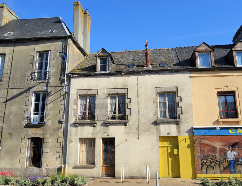Maison à vendre à Pré-en-Pail-Saint-Samson, Mayenne - 21 600 € - photo 1 Maison à vendre à Pré-en-Pail-Saint-Samson, Mayenne - 21 600 € - photo 1