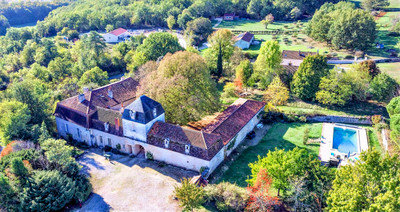 Beautiful XVII century Chartreuse. Fabulous features, gite, swimming pool, gardens and enclosed courtyard.