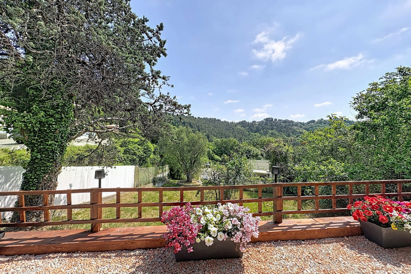 French property for sale in La Gaude, Alpes-Maritimes - €378,000 - photo 0