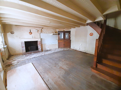French property for sale in Champagne-et-Fontaine, Dordogne - €105,000 - photo 2