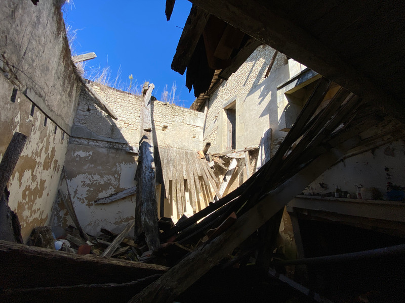 French property for sale in Saint-Ciers-Champagne, Charente-Maritime - €109,000 - photo 8