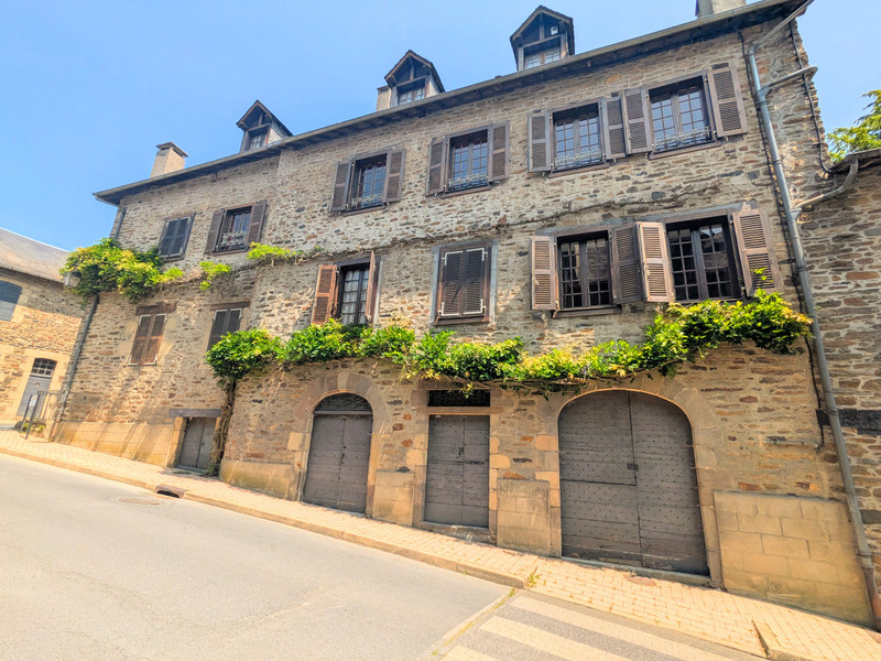 French property for sale in Uzerche, Corrèze - €299,000 - photo 0