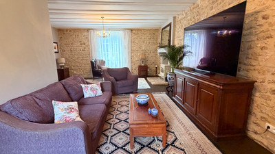 French property for sale in Nanteuil-en-Vallée, Charente - €337,200 - photo 5