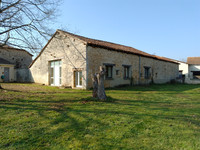 Maison à vendre à La Tâche, Charente - 299 600 € - photo 5