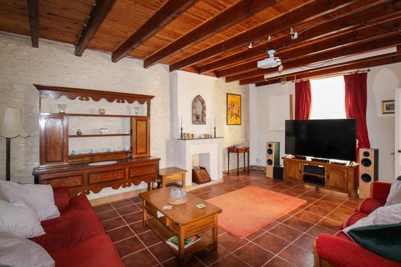 French property for sale in Aumagne, Charente-Maritime - €323,300 - photo 9