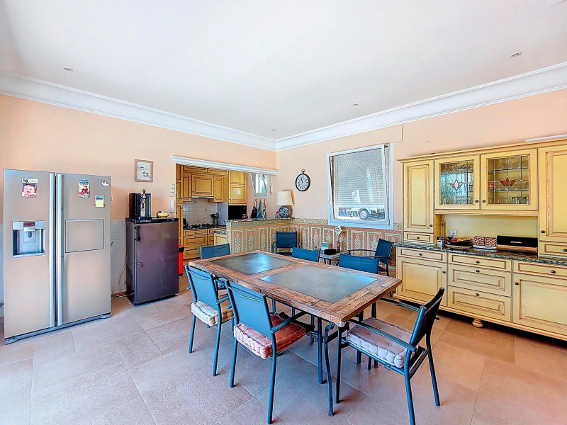 French property for sale in Trans-en-Provence, Var - €860,000 - photo 2