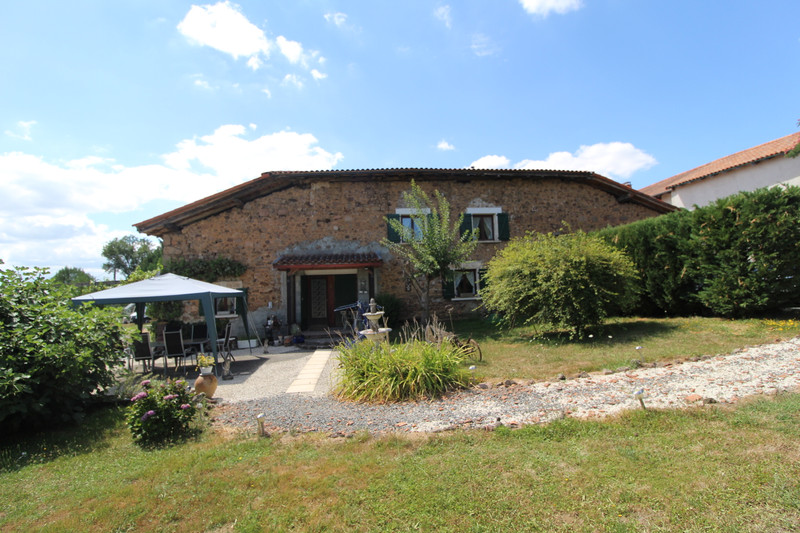 French property for sale in Chabrac, Charente - €325,000 - photo 5
