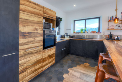 French property for sale in Apt, Vaucluse - €550,000 - photo 3