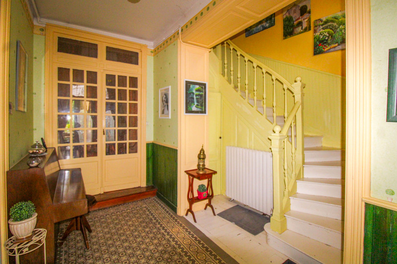 French property for sale in Dampierre-sur-Boutonne, Charente-Maritime - €192,000 - photo 2