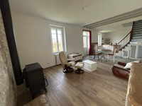 Propriété à vendre à Bonnes, Charente - 240 000 € - photo n°3