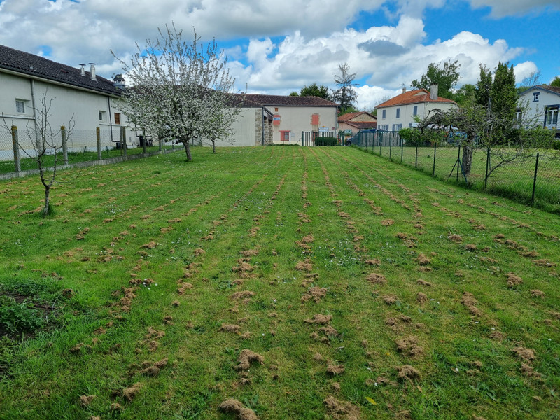 French property for sale in Brillac, Charente - €99,000 - photo 8