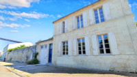 Propriété à vendre à Tonnay-Charente, Charente-Maritime - 345 000 € - photo n°1