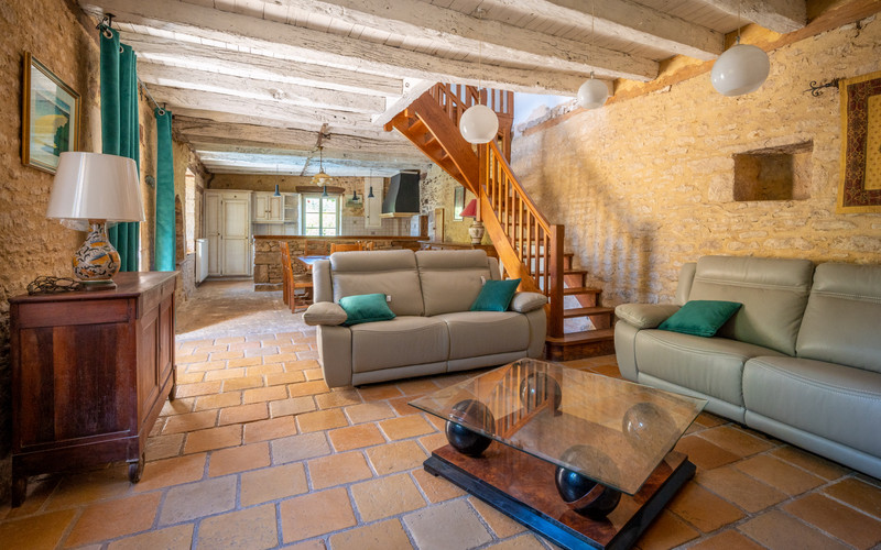 French property for sale in Montignac, Dordogne - €470,000 - photo 2