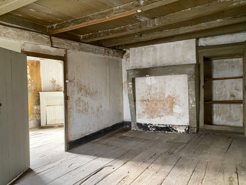 French property for sale in Beaulieu-sur-Sonnette, Charente - €50,000 - photo 7