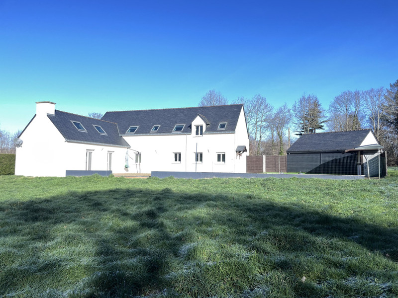 French property for sale in Radenac, Morbihan - €400,000 - photo 2