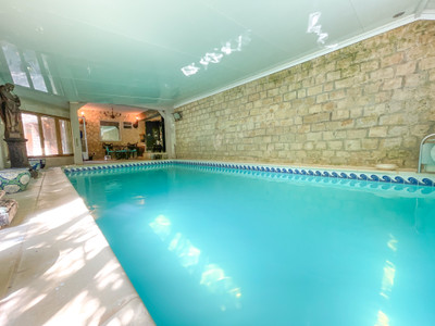 Magnifique maison de maître 11 pièces avec dépendances et piscine intérieure chauffée à vendre à 95620 Parmain