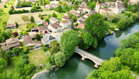 Propriété à vendre à Bonnes, Charente - 604 200 € - photo n°1