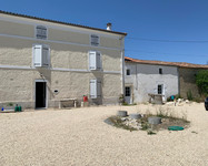 houses and homes for sale inLes FossesDeux-Sèvres Poitou_Charentes