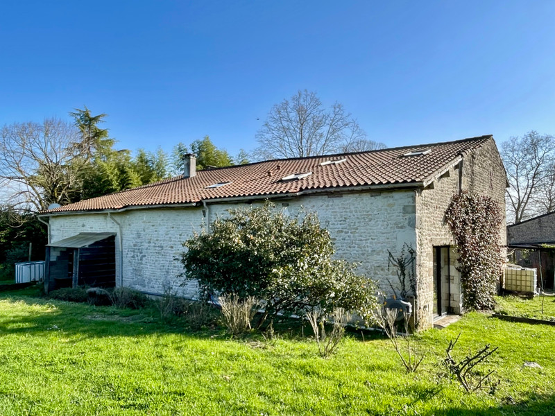 French property for sale in Val-d'Auge, Charente - €299,450 - photo 9