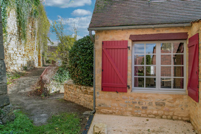French property for sale in Saint-Cyprien, Dordogne - €205,000 - photo 8