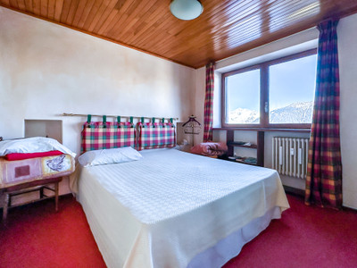 2 bedroom apartment by the piste in Courchevel 1850, 3 valleys with breath taking views and prime location