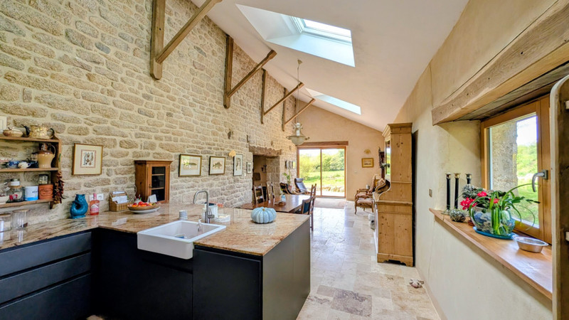 French property for sale in Langonnet, Morbihan - €551,200 - photo 5